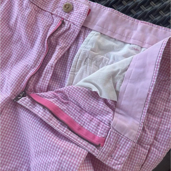 IZOD Men’s All Cotton Pink & White Gingham Flat Front 10” Shorts - Size 38 - Picture 4 of 11